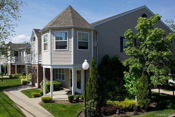 Bay Shore, NY 11706,55 Fifth AVE #11