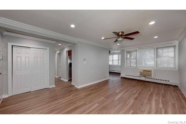 Hewlett, NY 11557,63 Prospect AVE #1W