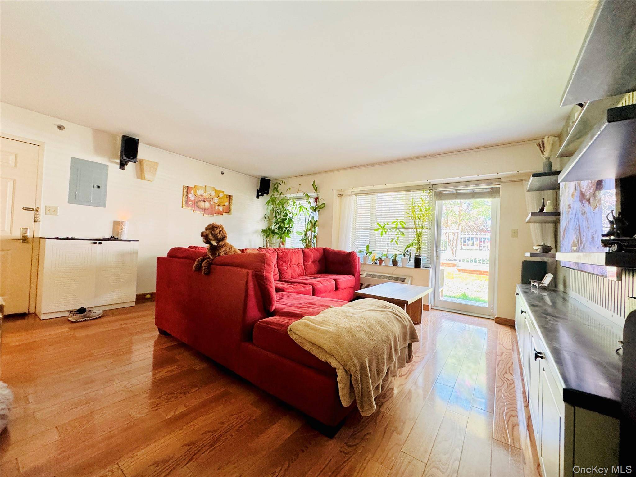 Forest Hills, NY 11375,64-34 Grand Central Pkwy #1E