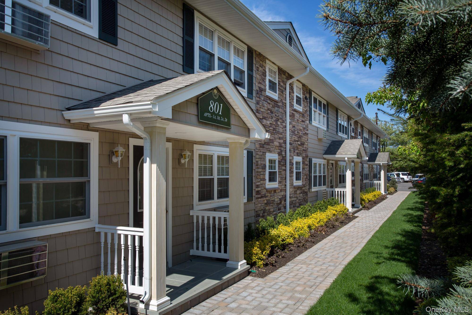 Deer Park, NY 11729,805 Long Island AVE #3B