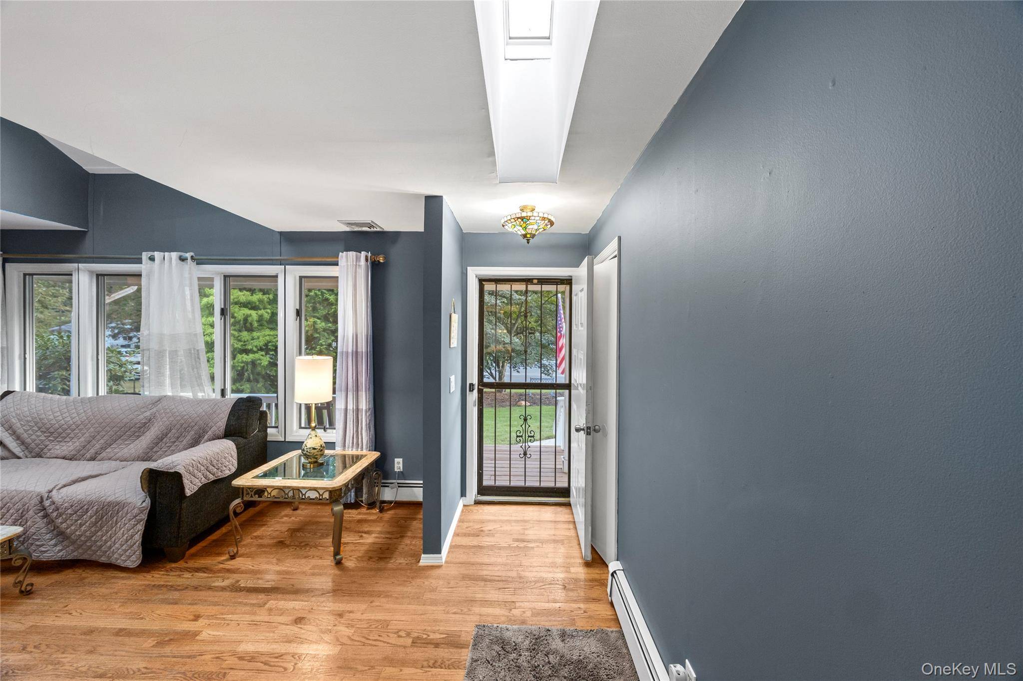 Moriches, NY 11955,7 Cohrs CT