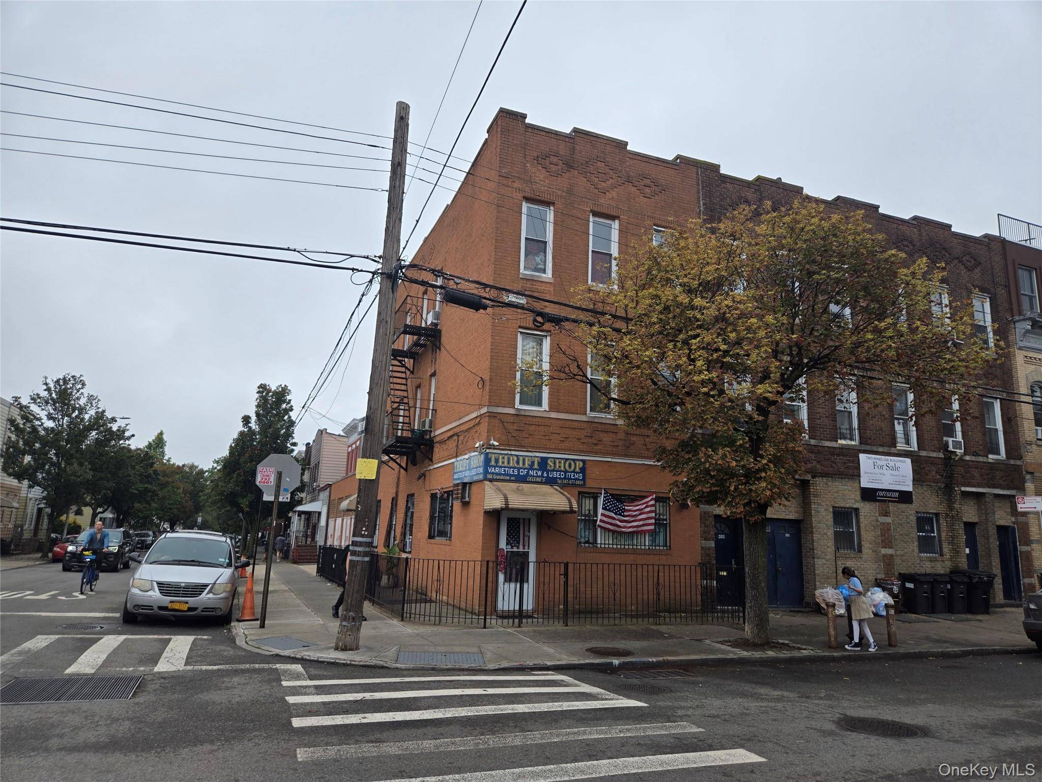 Ridgewood, NY 11385,568 Grandview AVE