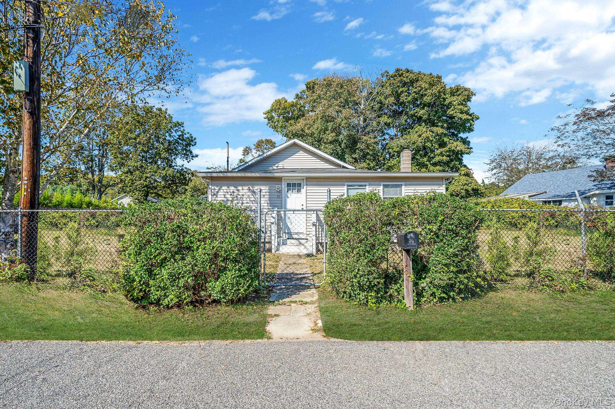 Mastic Beach, NY 11951,15 Sayville RD