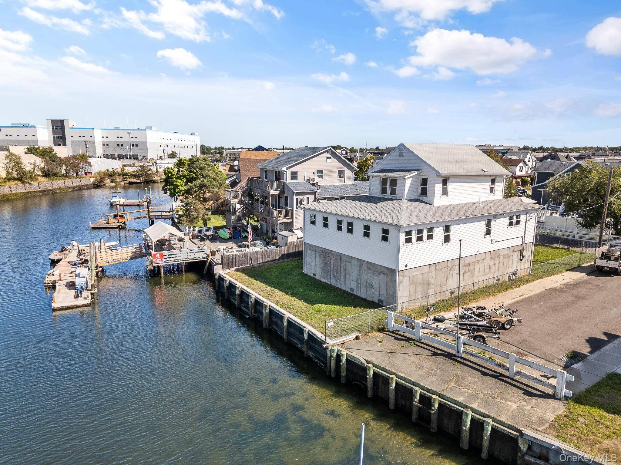 Lawrence, NY 11559,41 West AVE