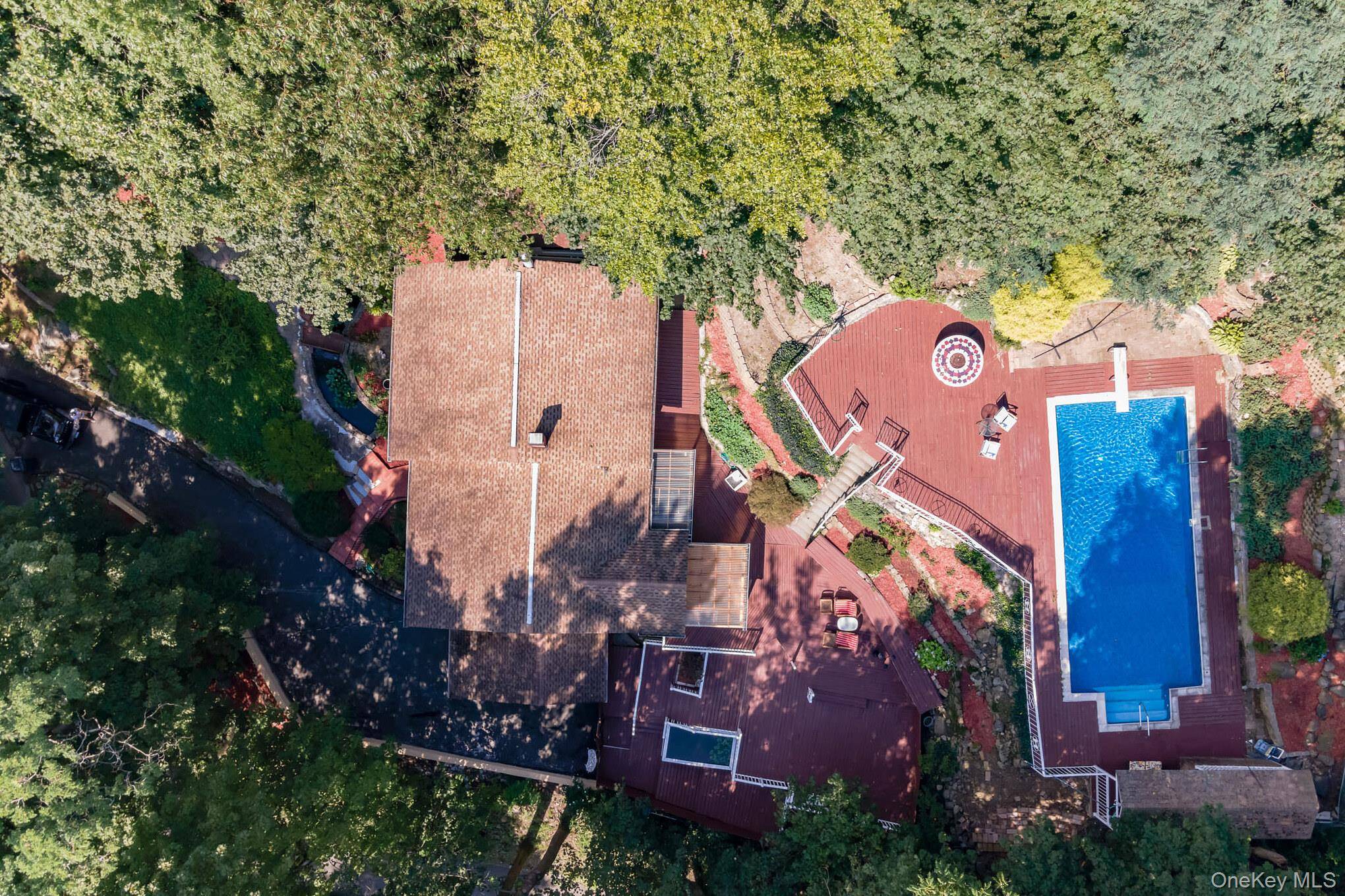 White Plains, NY 10607,239 Canterbury RD