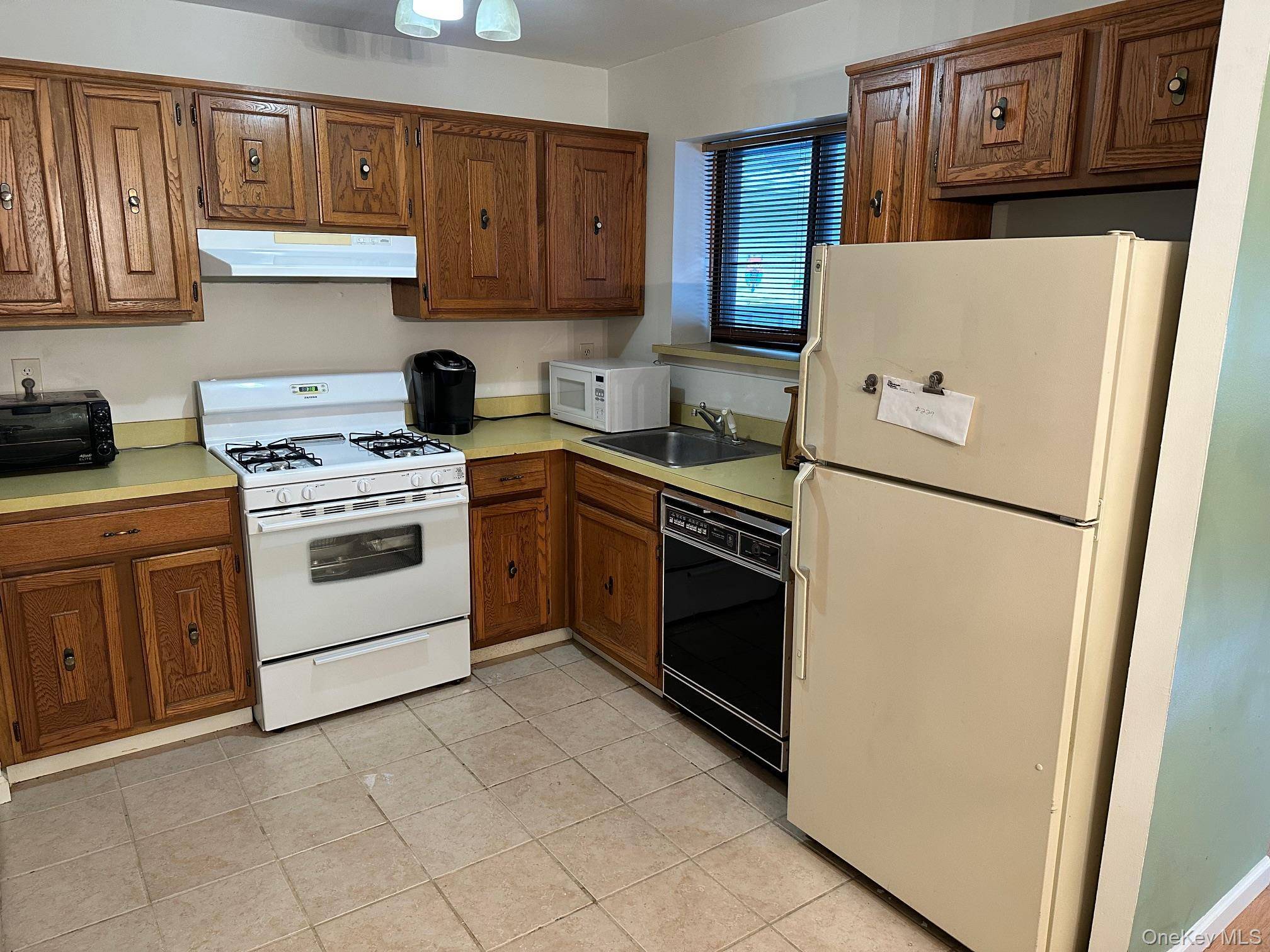 Central Islip, NY 11722,229 Feller DR