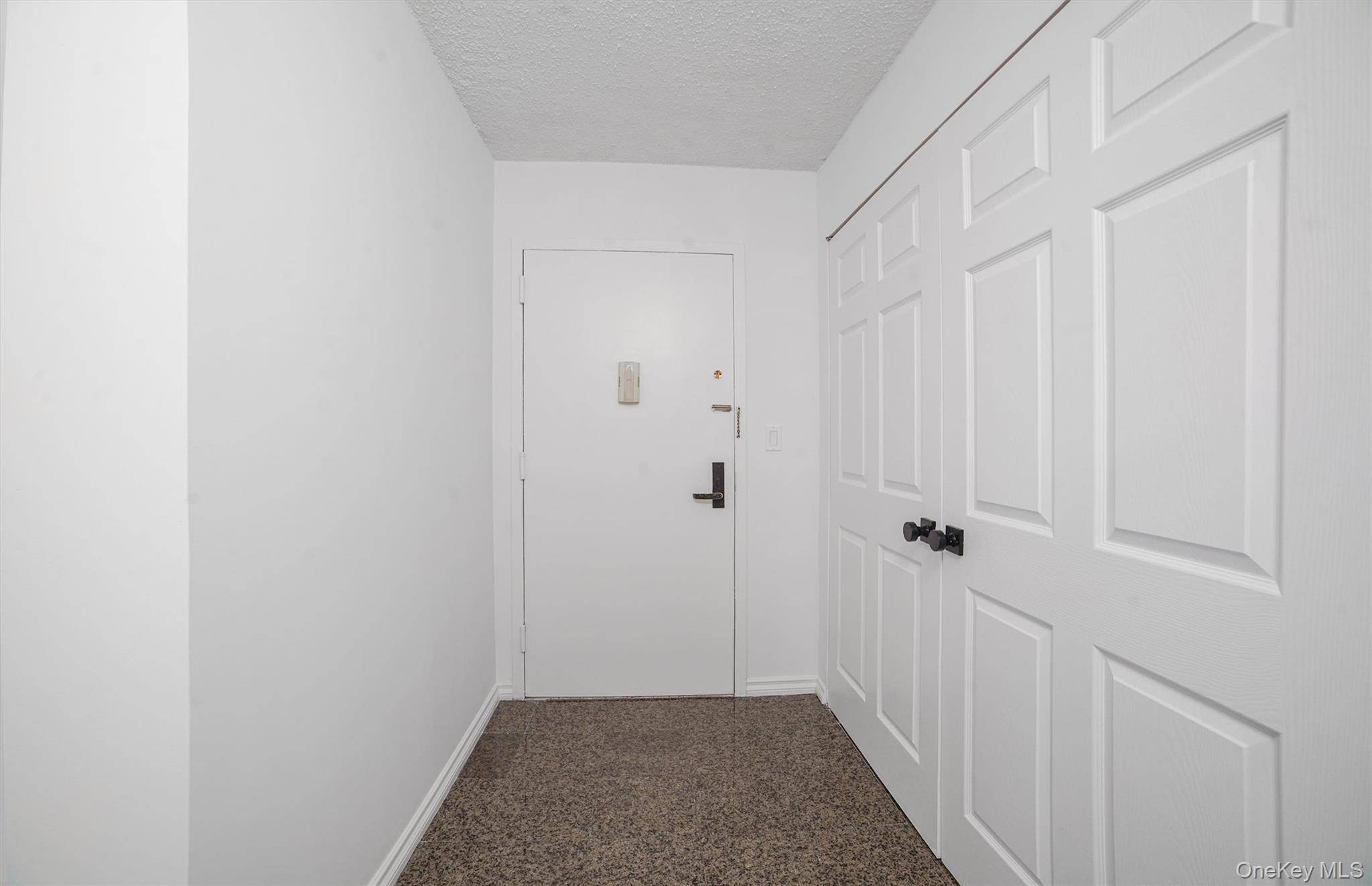 White Plains, NY 10601,25 Rockledge AVE #410W