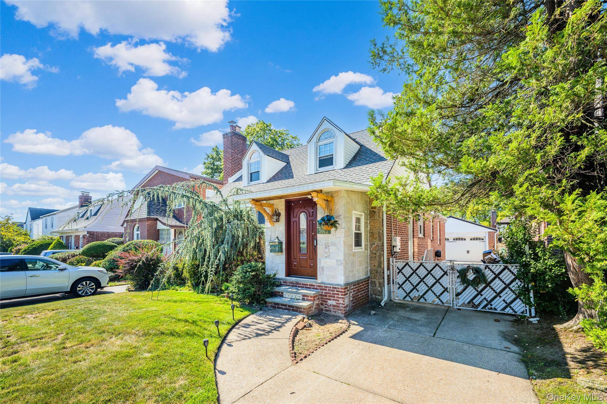 Bayside, NY 11364,5612 212th ST