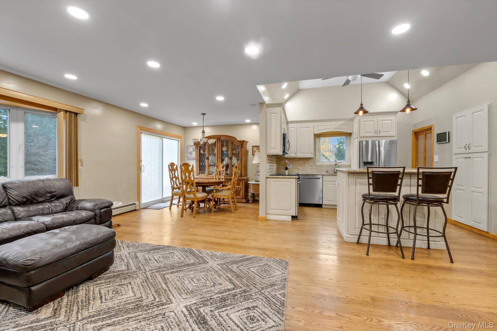 East Northport, NY 11731,326 4th ST