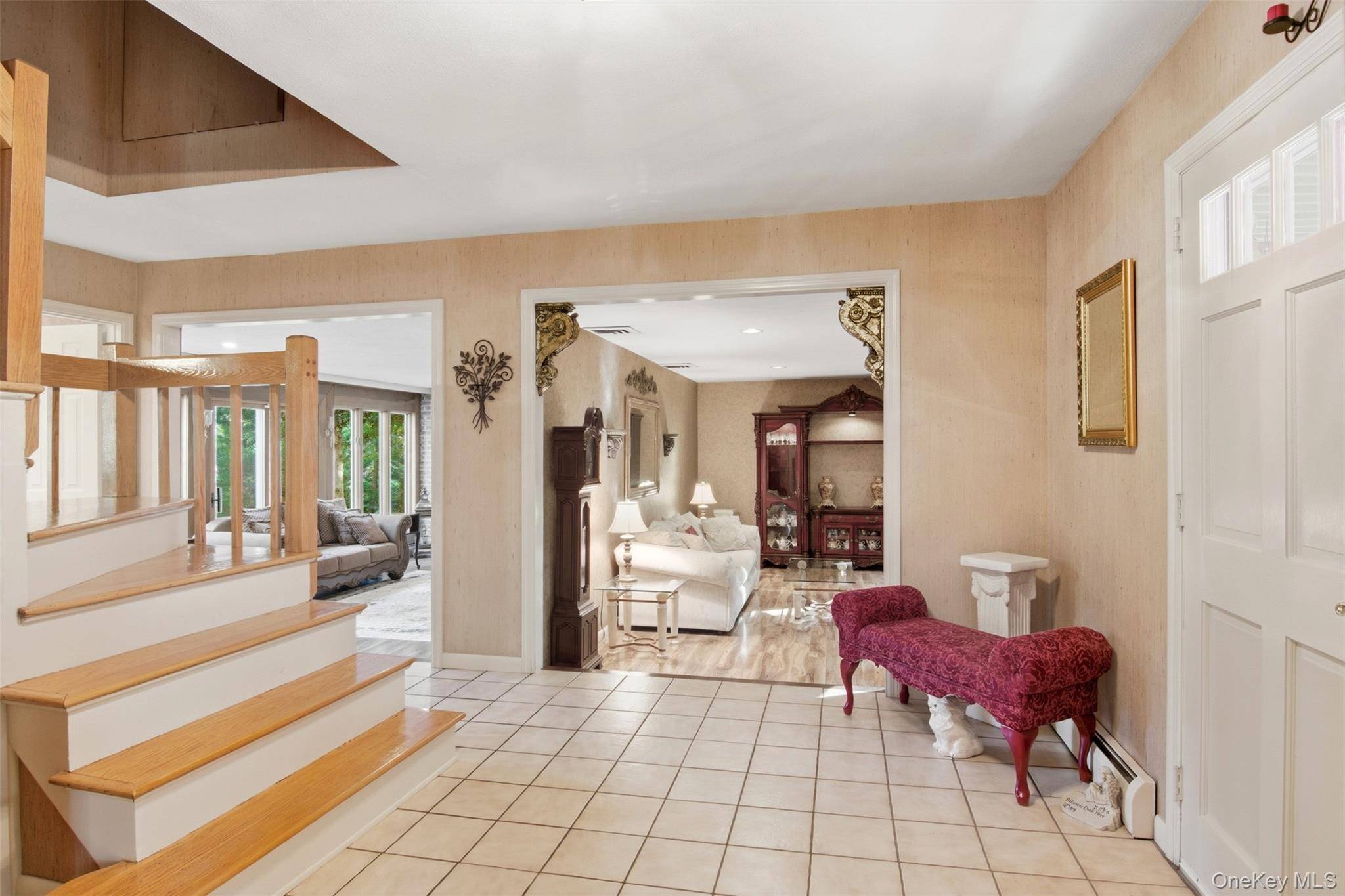 Northport, NY 11768,8 Tanager LN