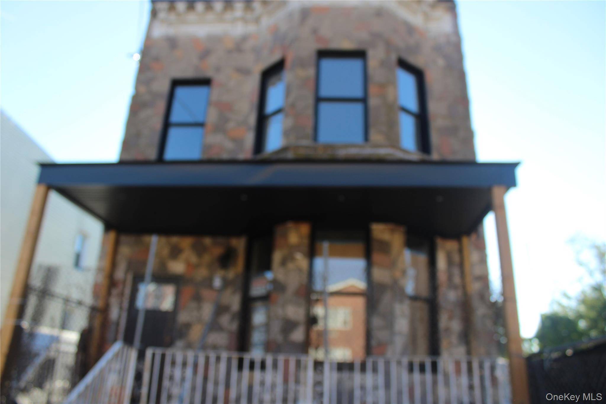 Brooklyn, NY 11207,816 Barbey ST #2