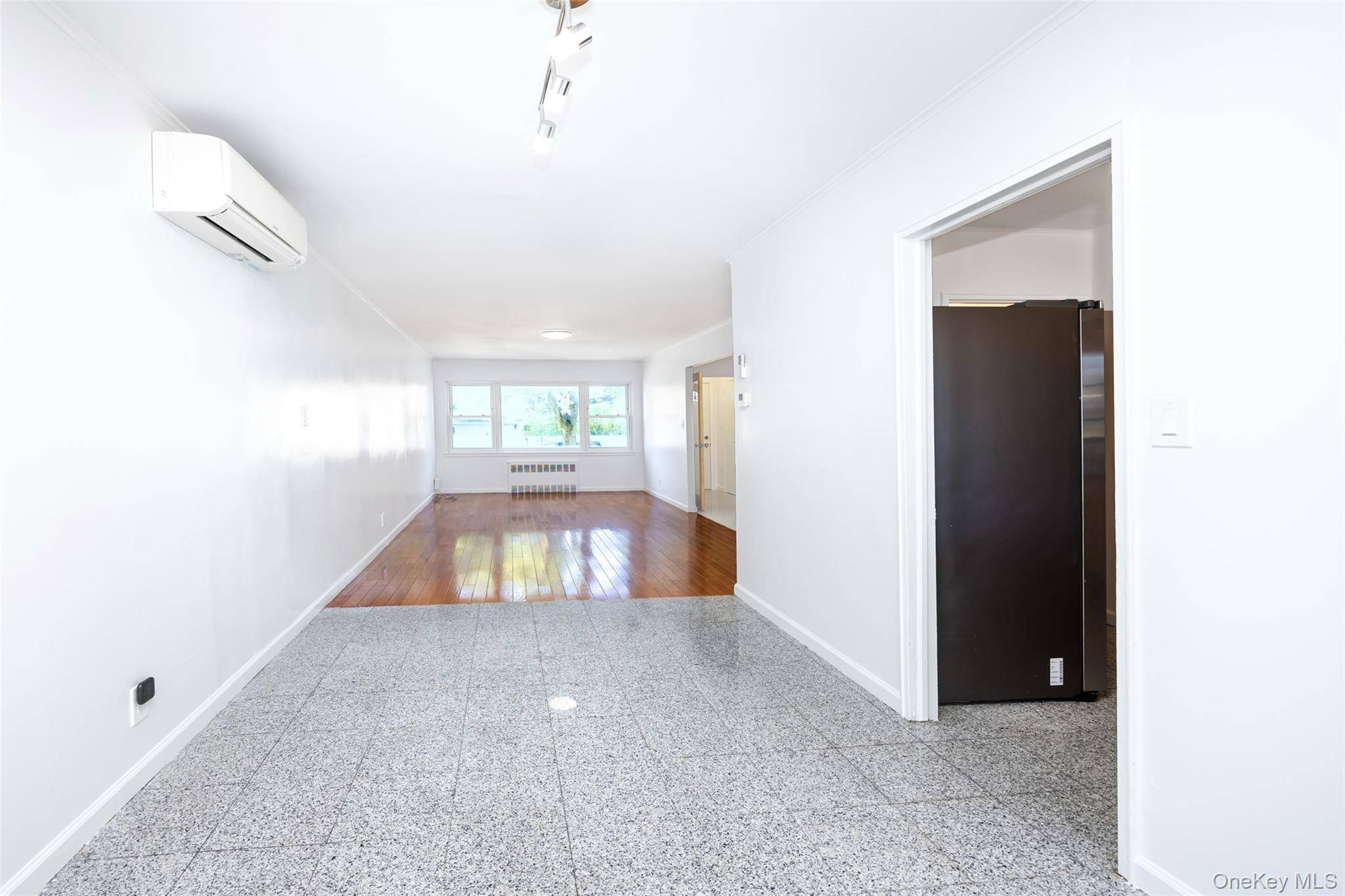 Little Neck, NY 11362,57-15 256th ST