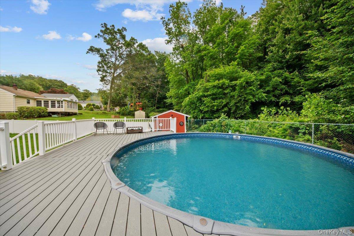 Montrose, NY 10548,23 Meadow RD
