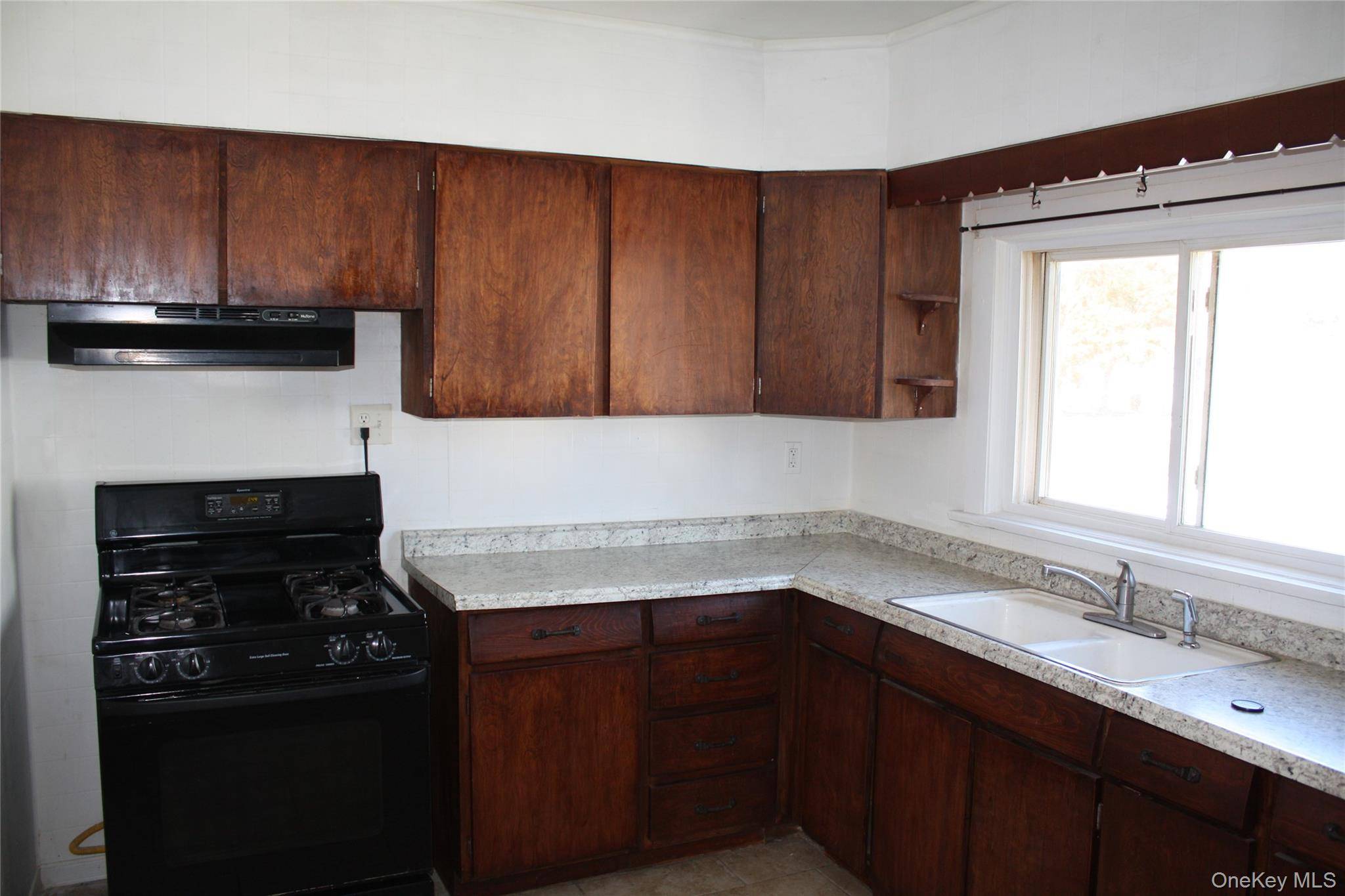 Port Jervis, NY 12771,14 Liberty ST #B