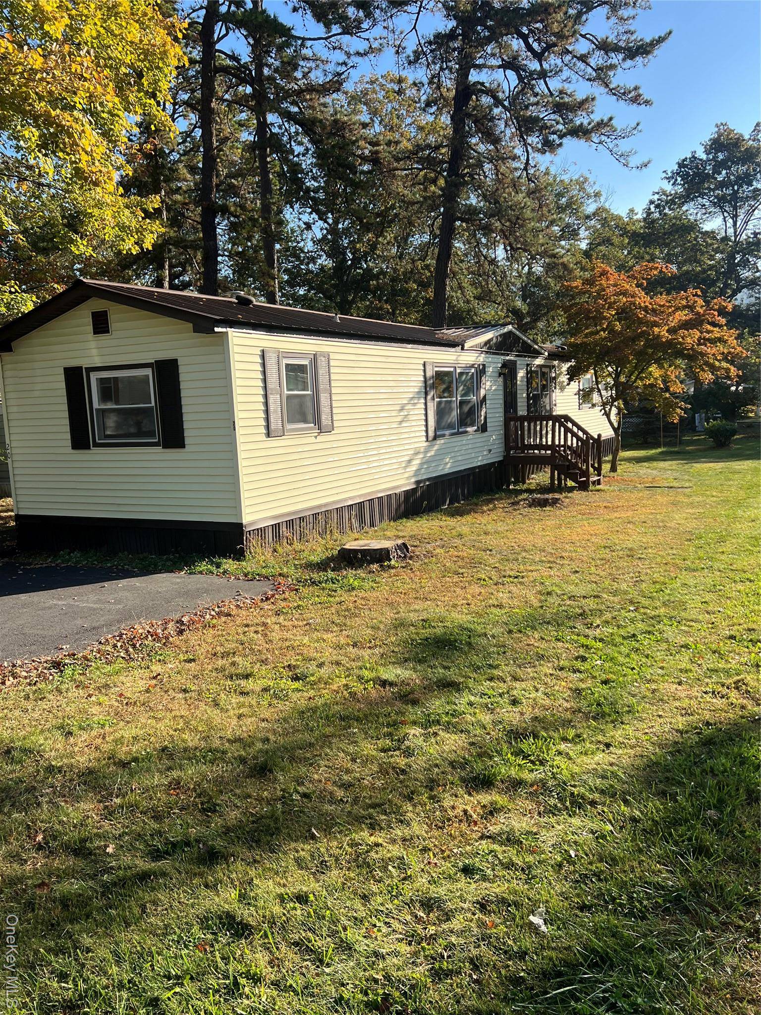 Wurtsboro, NY 12790,20 Laura Jean LN