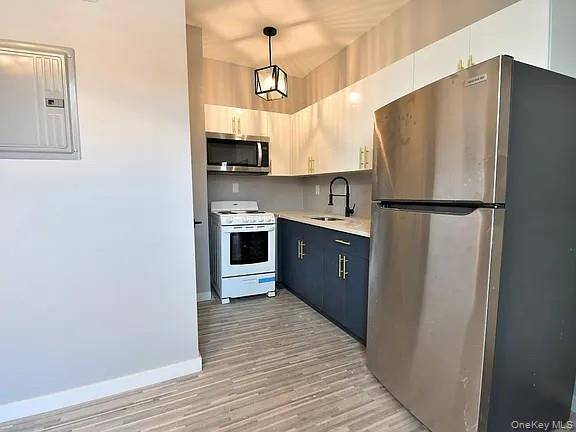 Newburgh, NY 12550,224 Broadway