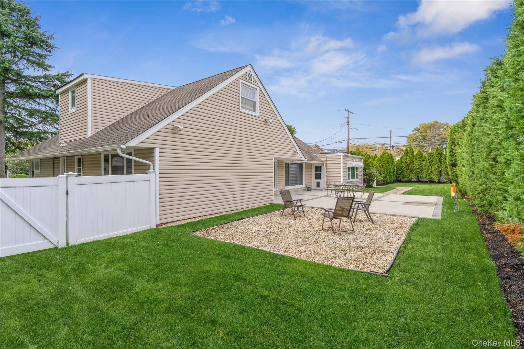 Hewlett Harbor, NY 11557,262 Channon RD