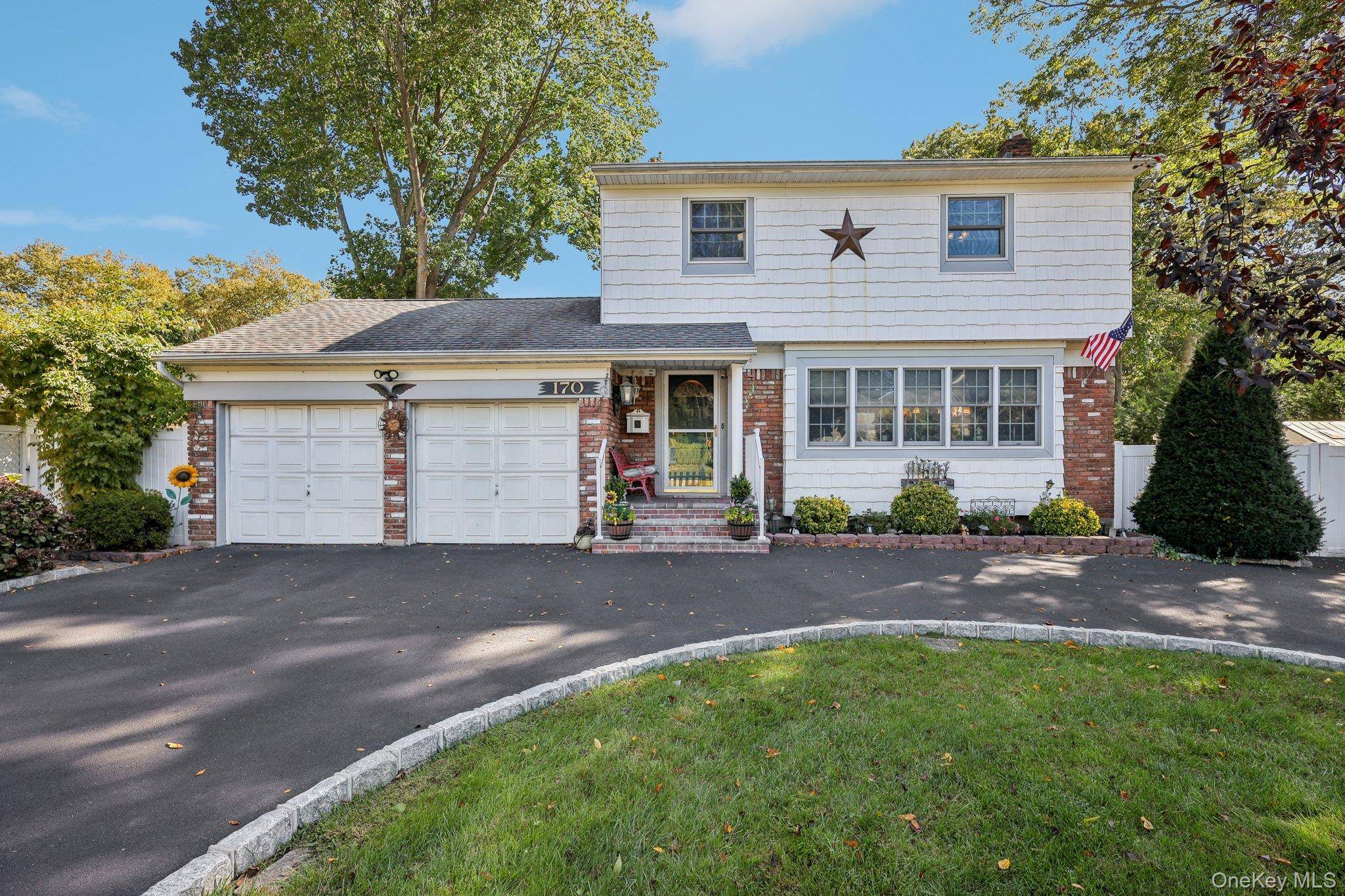 Huntington Station, NY 11746,170 Melville RD