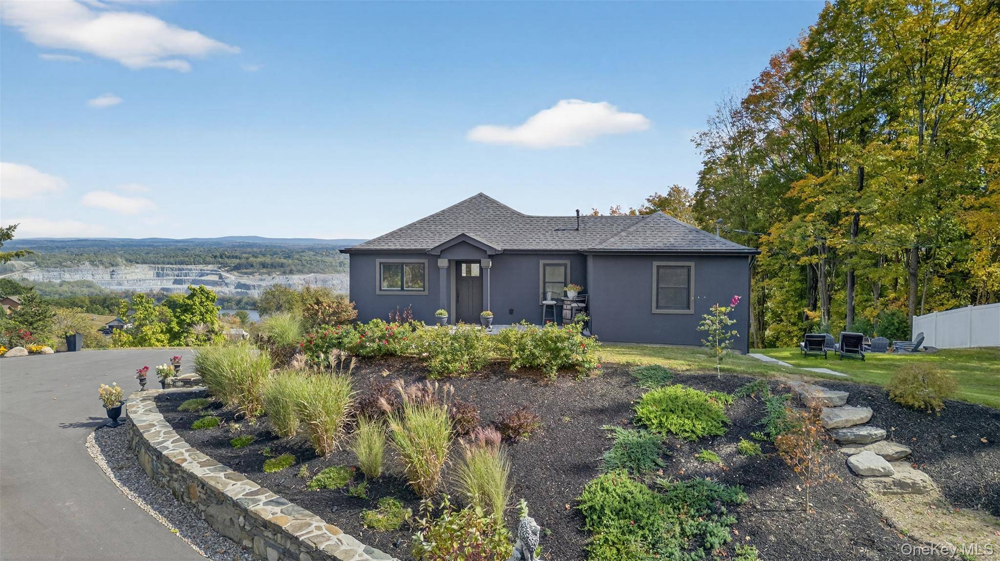 Marlboro, NY 12542,1568 Route 9W