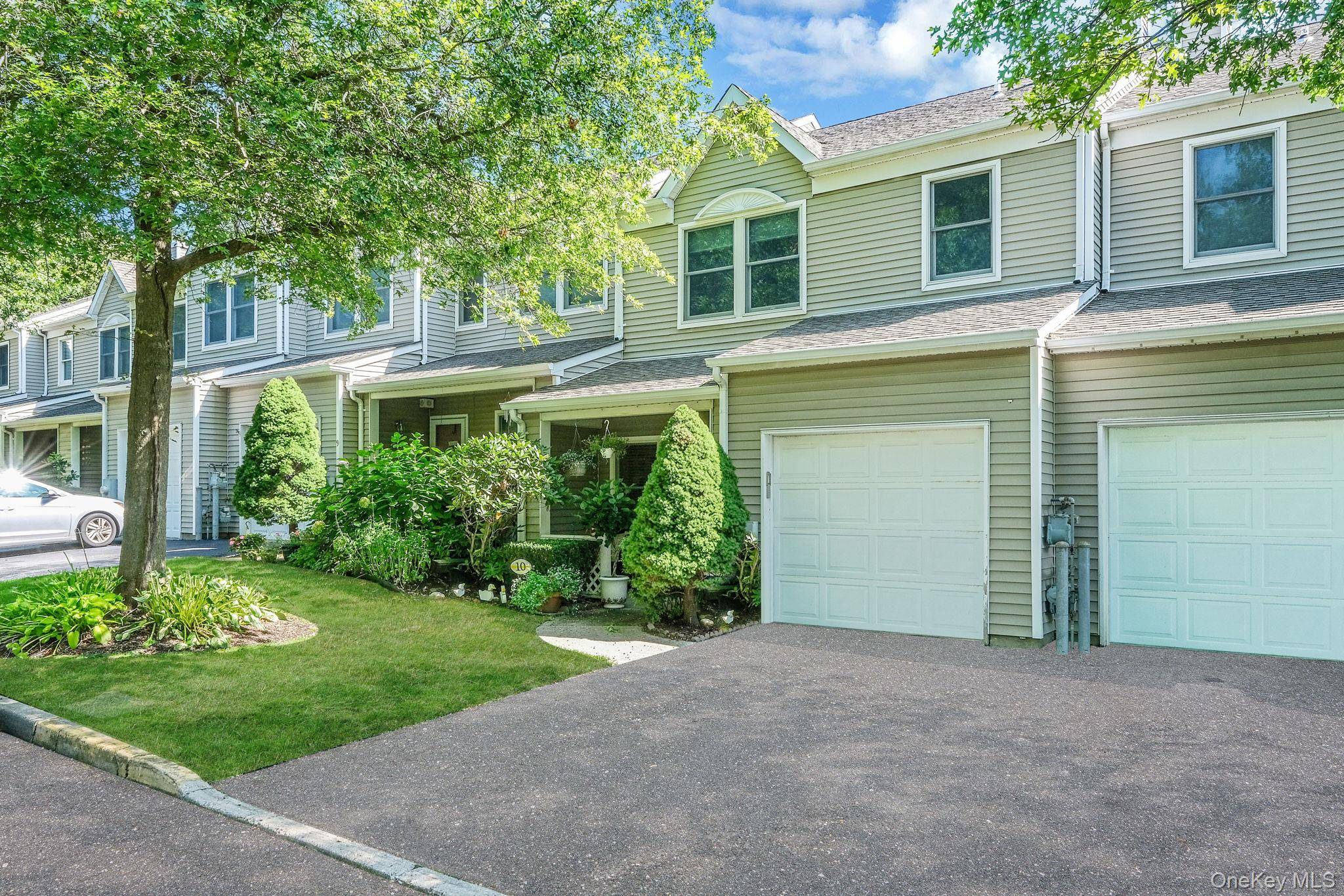 Port Jefferson, NY 11777,10 Sea Court LN