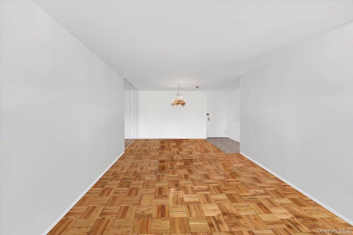 Yonkers, NY 10710,1853 Central Park AVE #6A