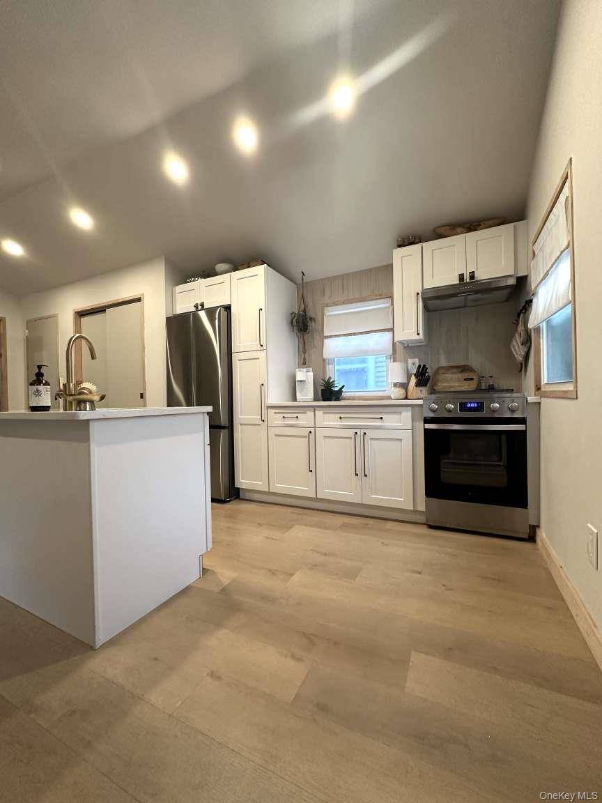 North Salem, NY 10560,34 Cottage LN