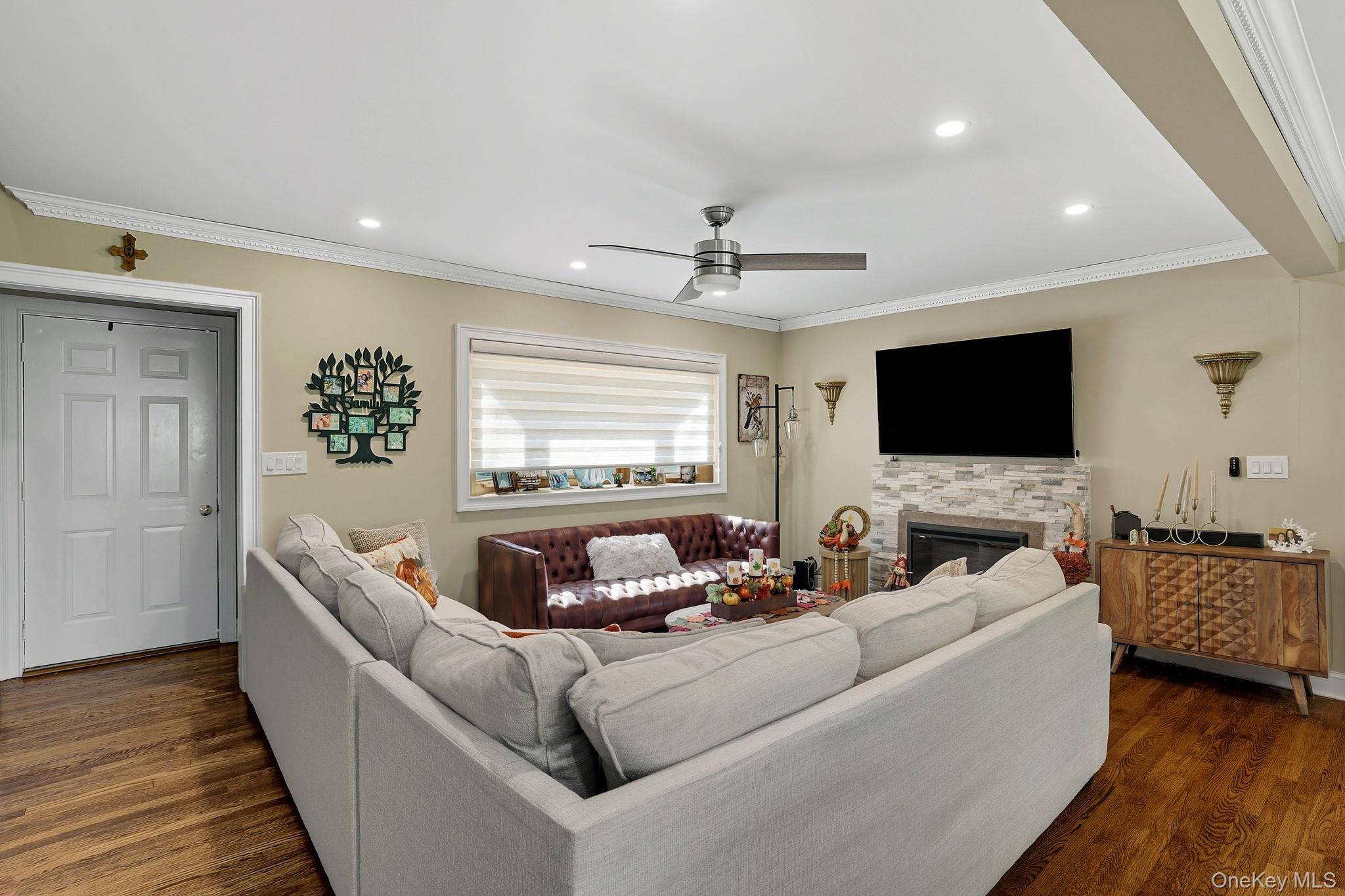 White Plains, NY 10605,110 Topland RD