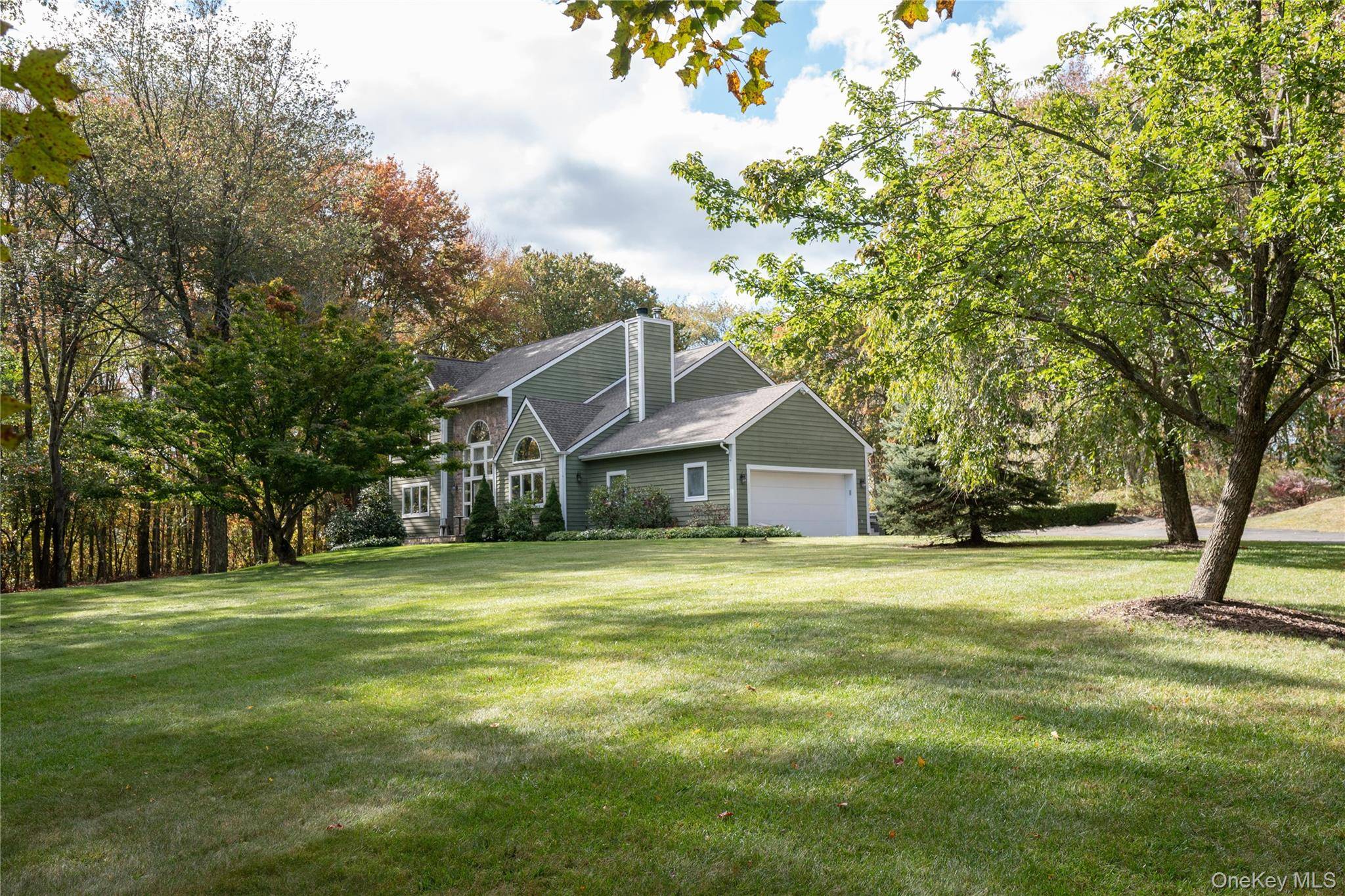 Mahopac, NY 10541,151 Oak Ridge CIR