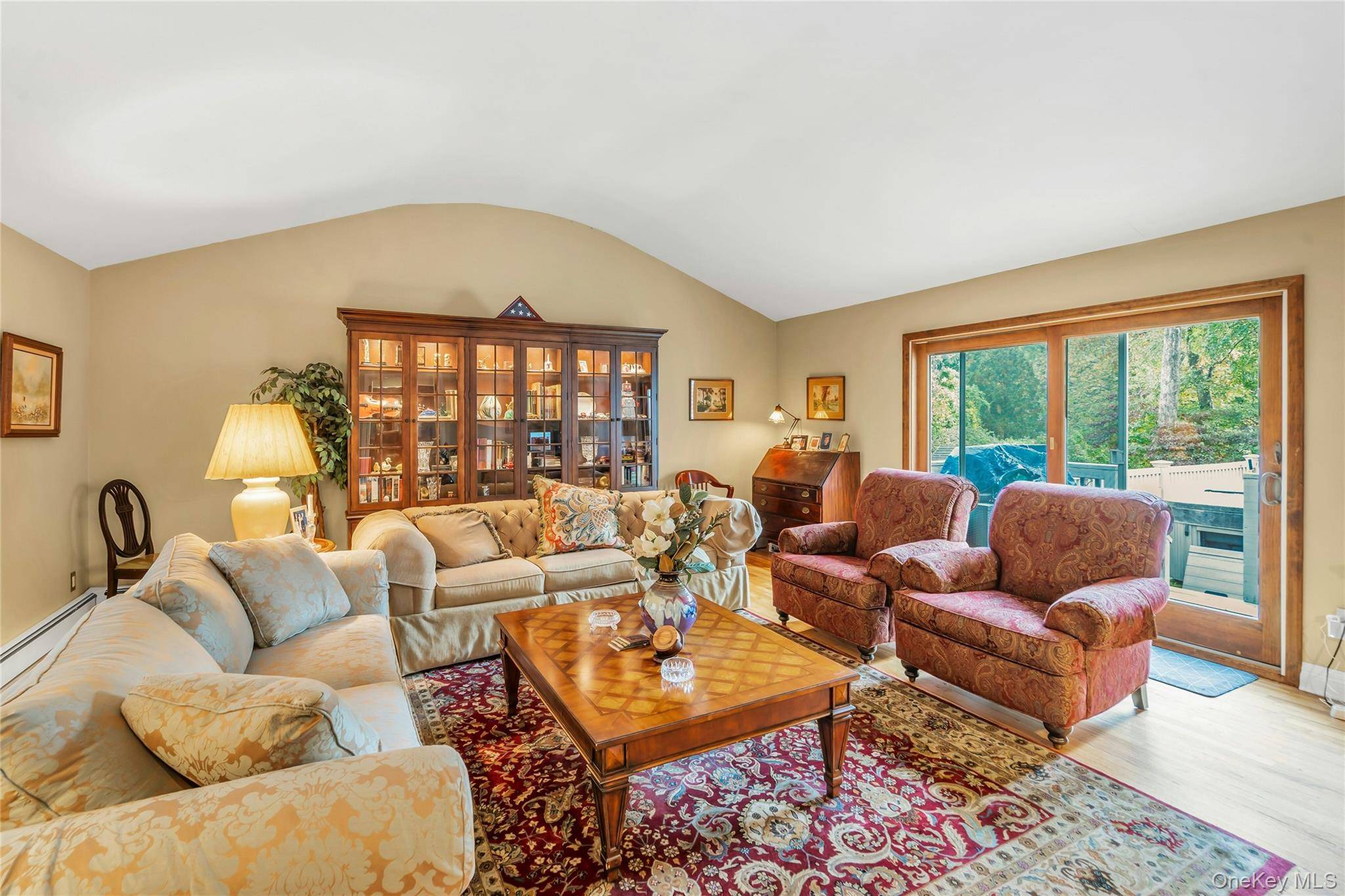 Huntington Station, NY 11746,172 Lodge AVE