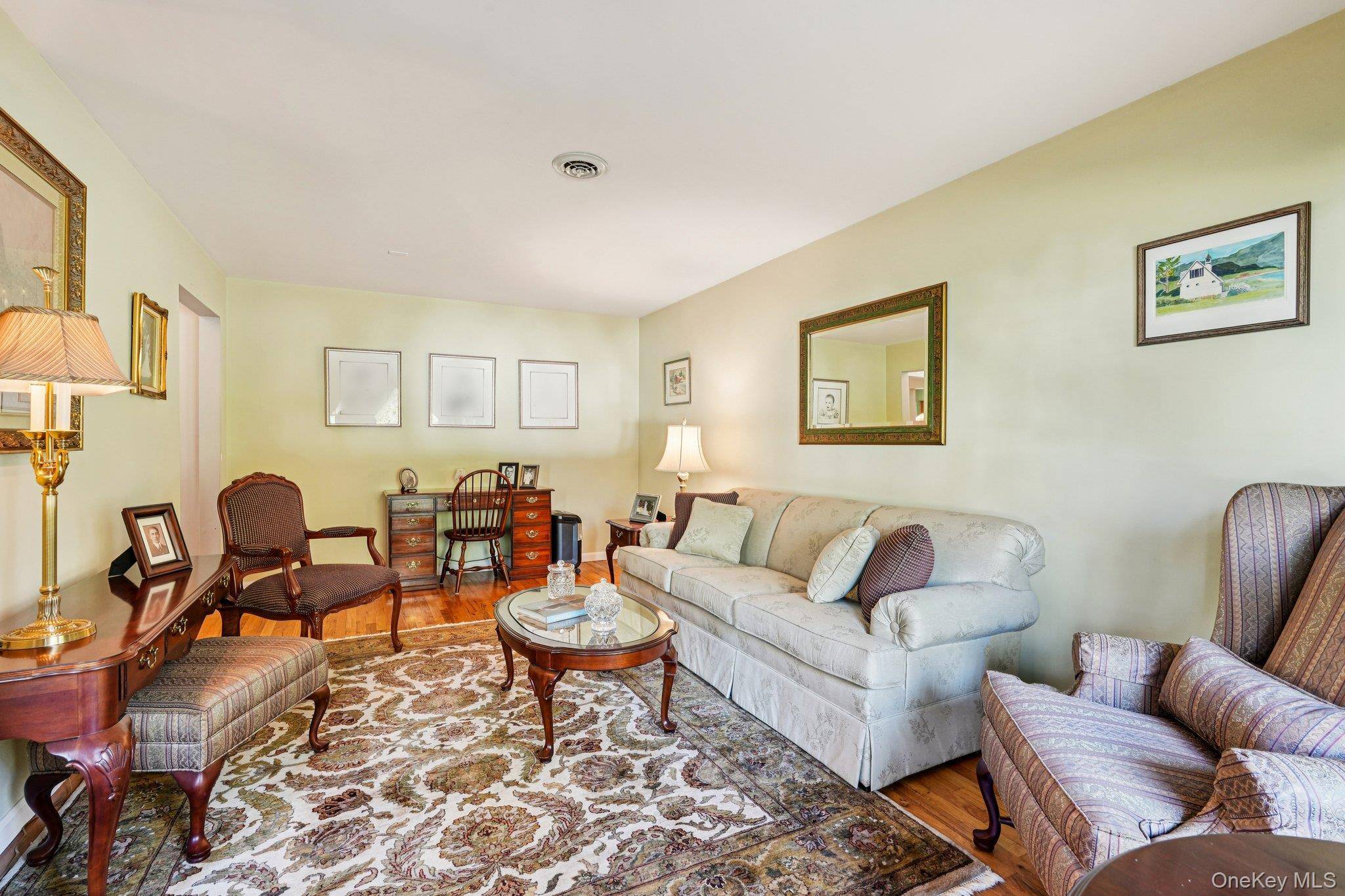 Valley Cottage, NY 10989,319 Bliss LN