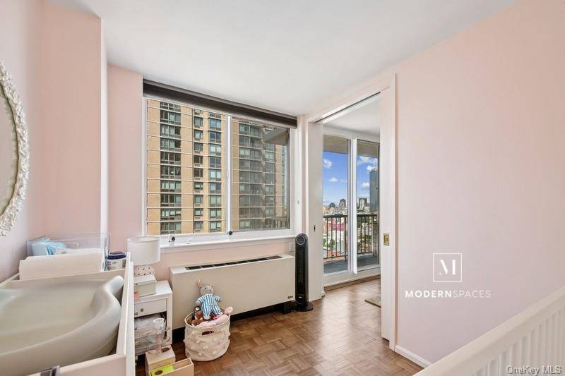 Long Island City, NY 11109,4-74 48th AVE #21E