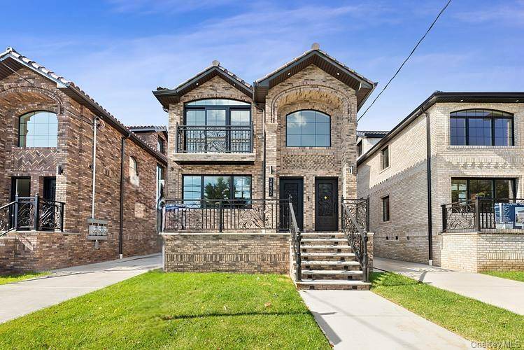 Bayside, NY 11361,3832 215th ST