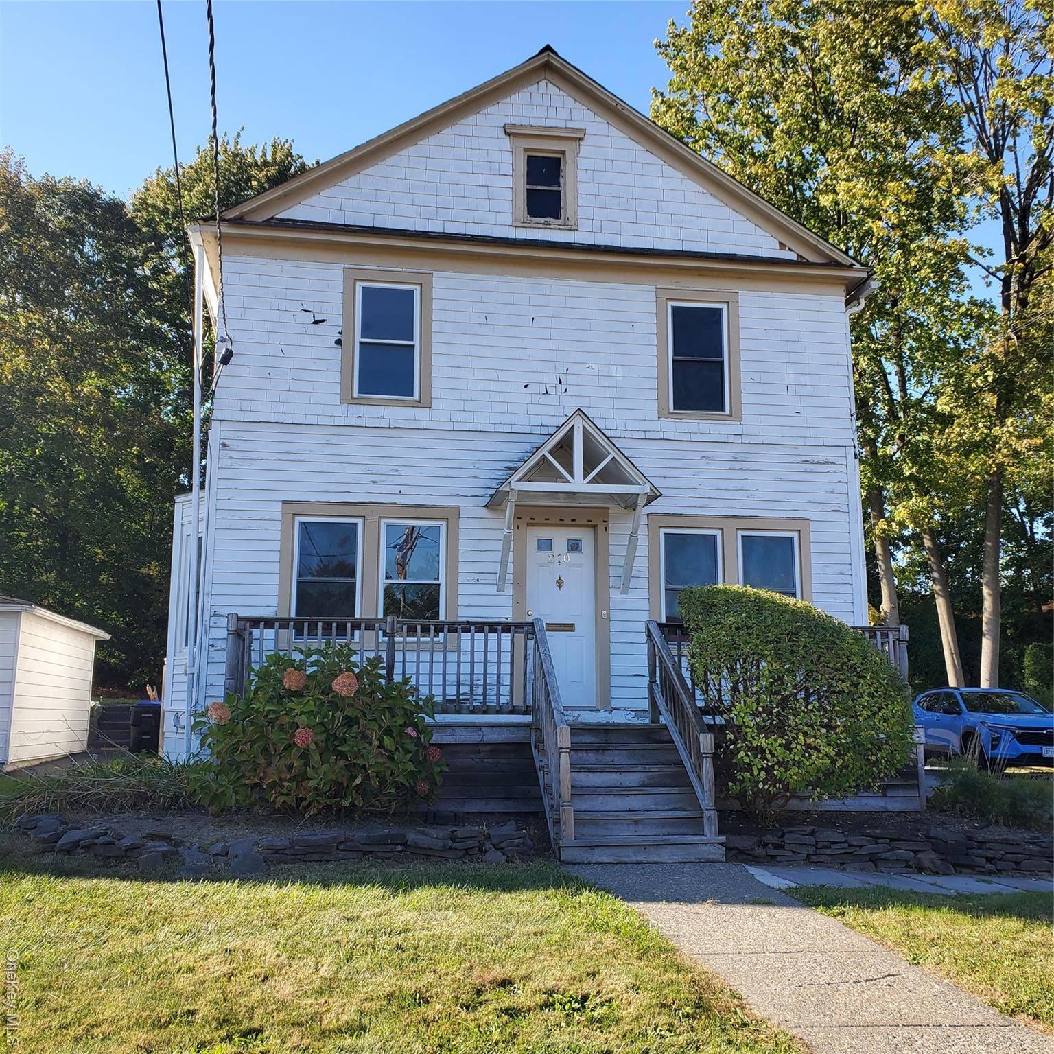 Poughkeepsie, NY 12601,210 Smith ST