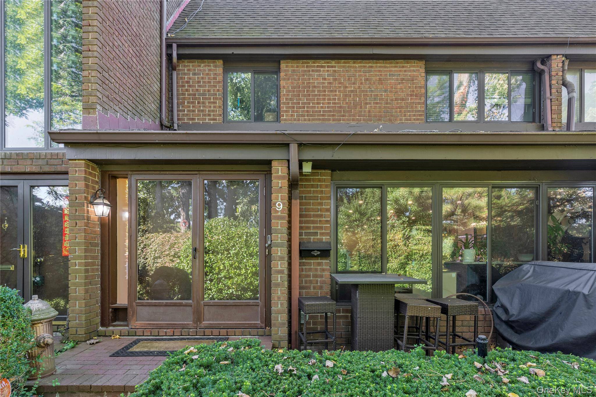 Roslyn, NY 11576,9 Squirrel HL #231