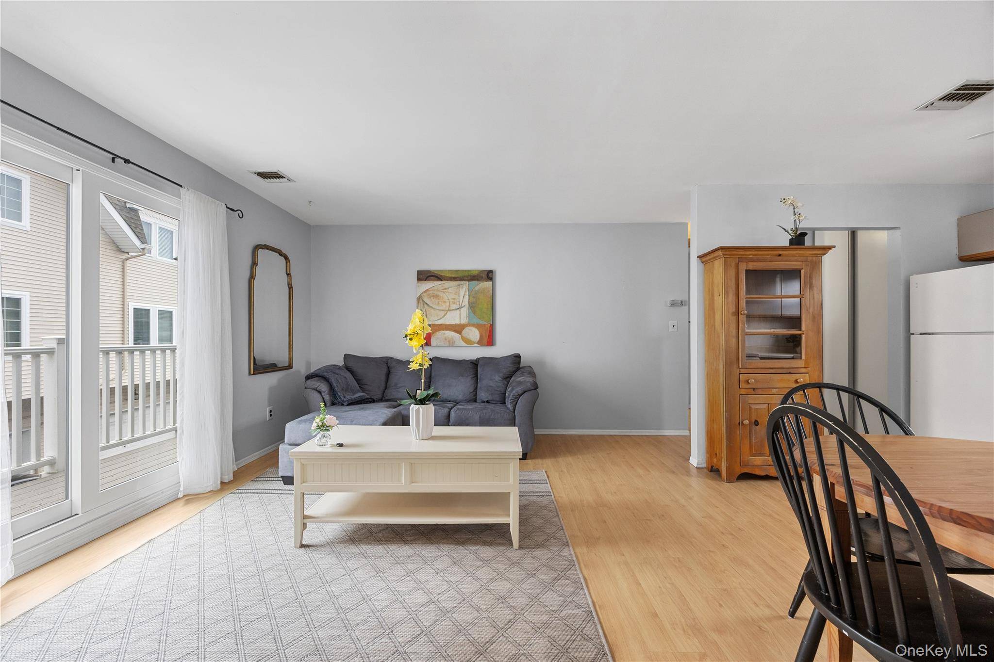 Freeport, NY 11520,116 Westend AVE #8