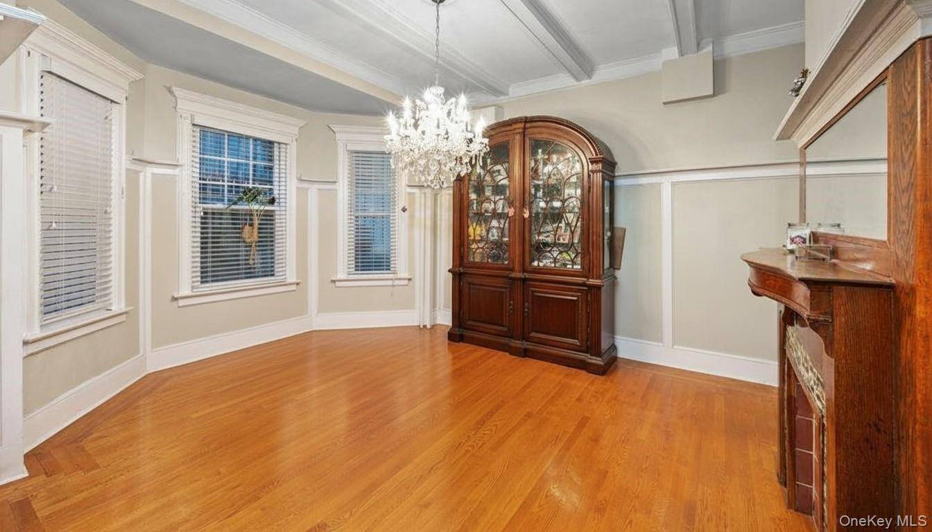 Brooklyn, NY 11209,8210 Fort Hamilton Pkwy