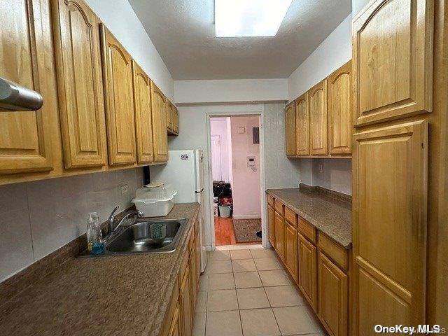 Flushing, NY 11355,144-64 Sanford AVE #11