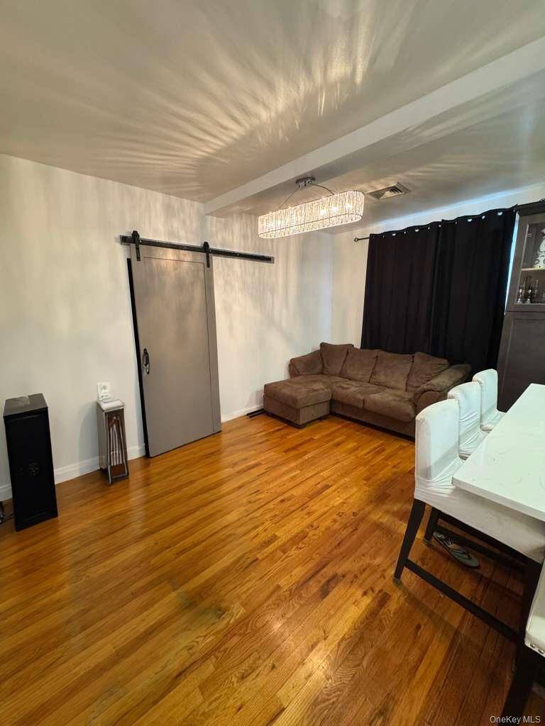 Middle Village, NY 11379,79-48 69th Avenue