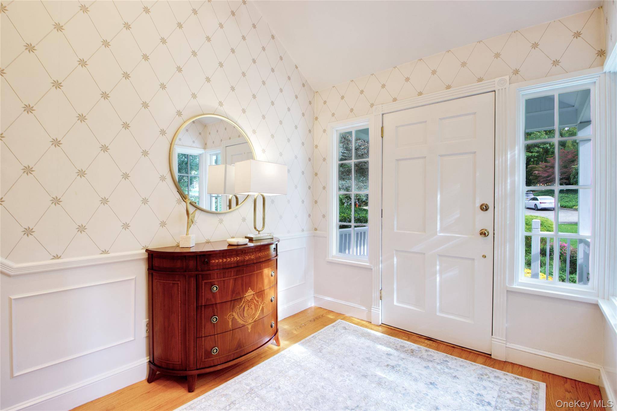 Manhasset, NY 11030,4 Kimson CT
