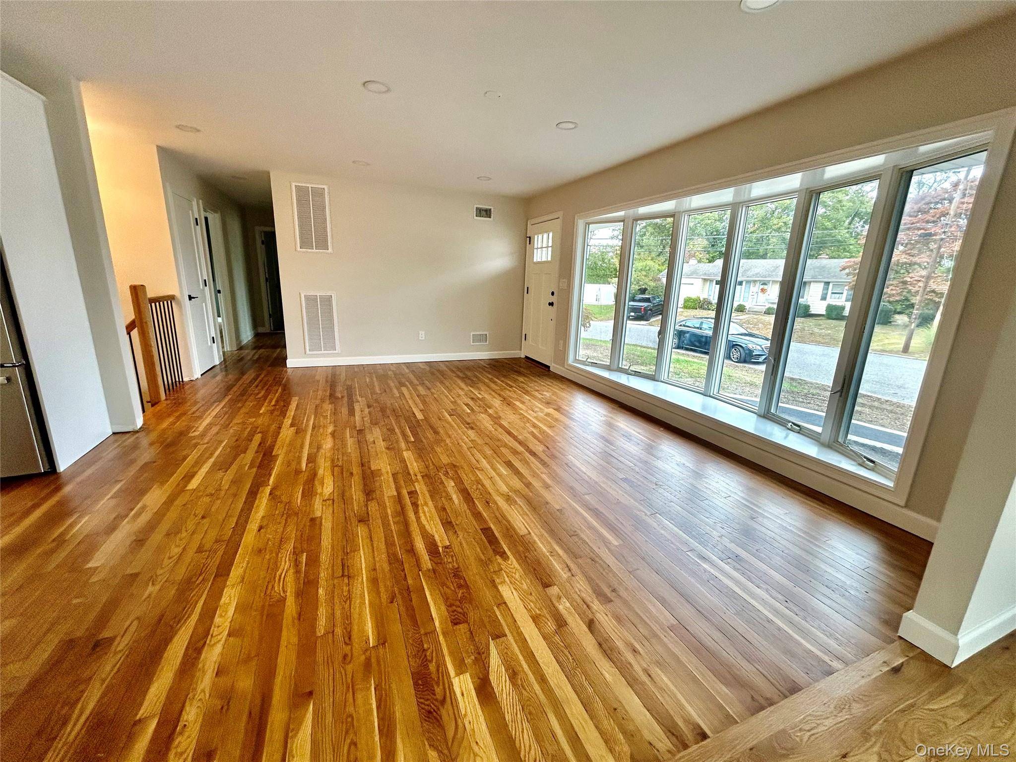 West Islip, NY 11795,91 Udalia CT