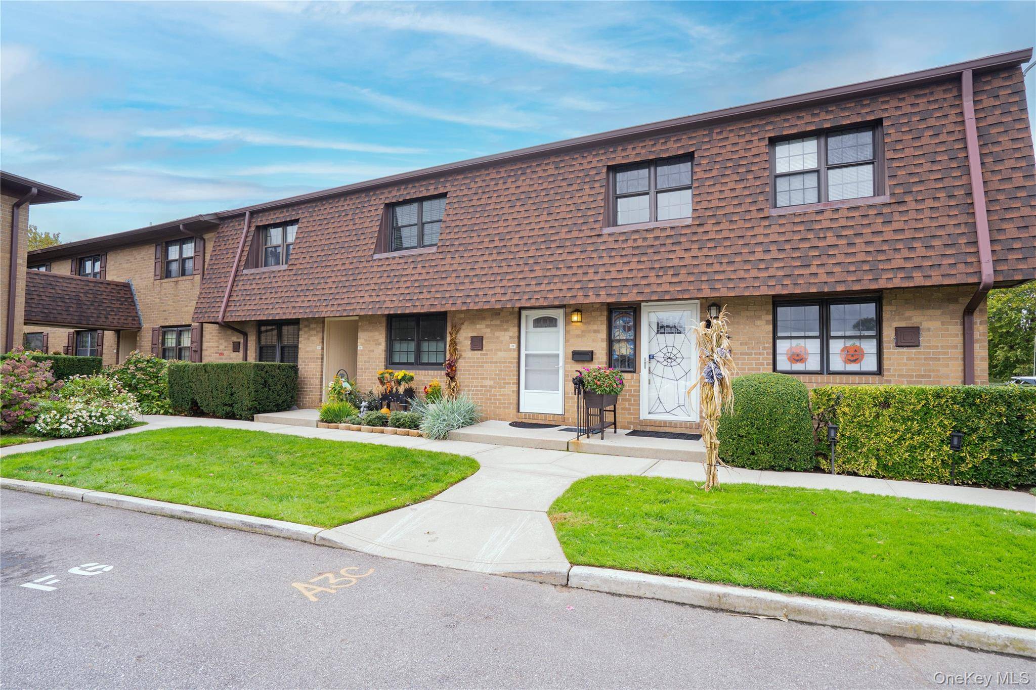 Copiague, NY 11726,211 Mariners WAY