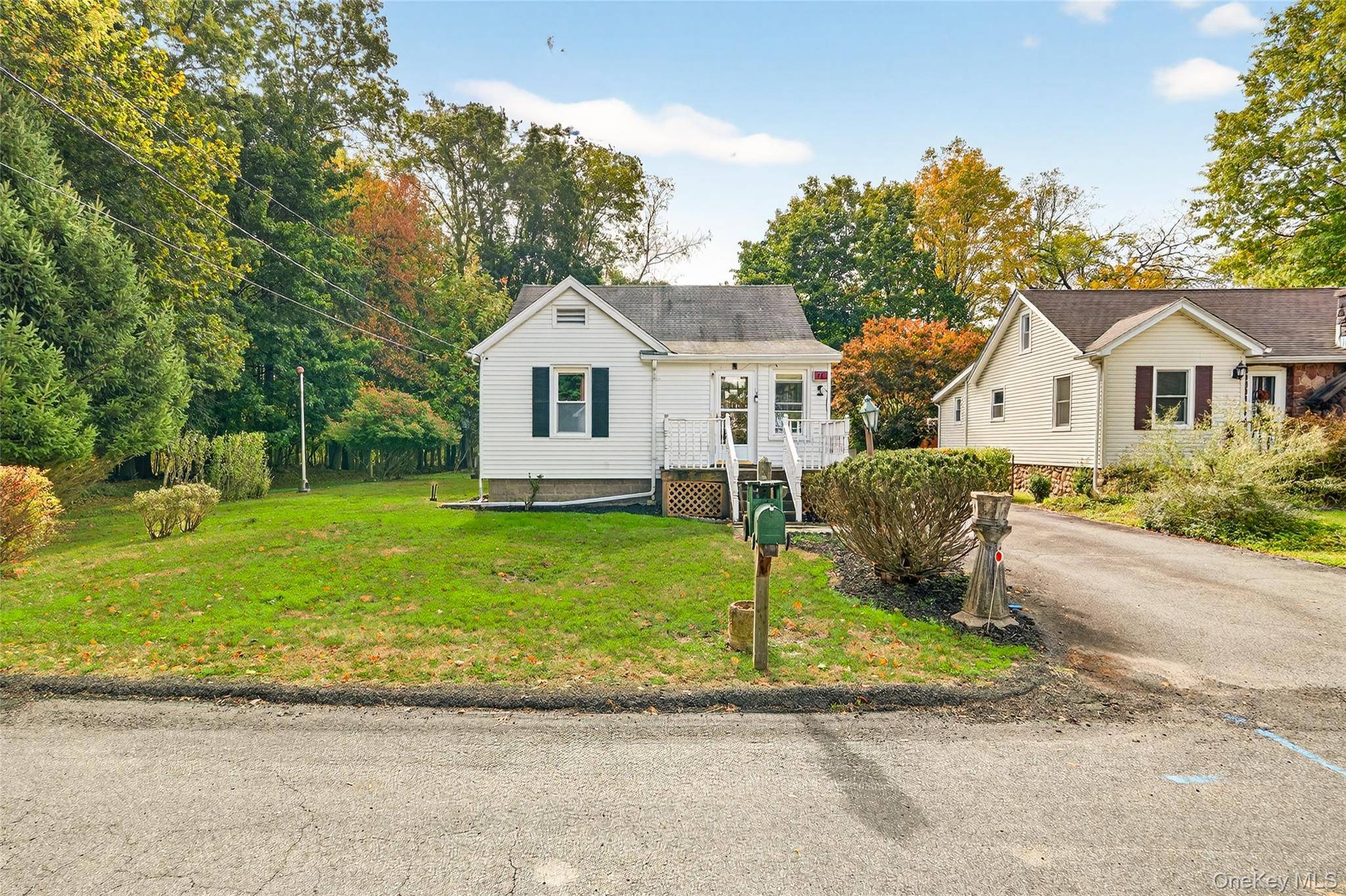 Bardonia, NY 10954,18 Oakwood RD