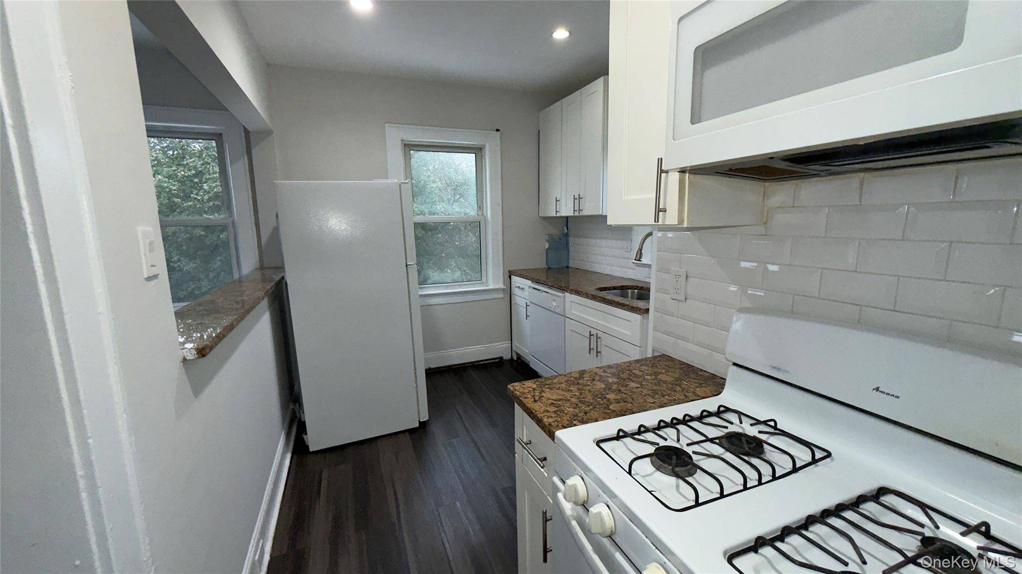 Baldwin, NY 11510,2366 Parkview #2