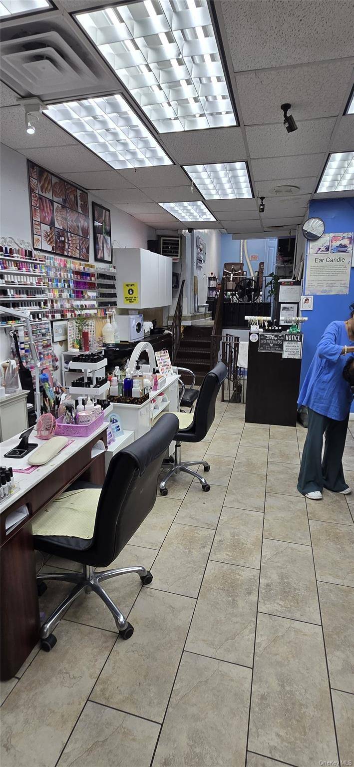 Corona, NY 11368,10217 Roosevelt AVE