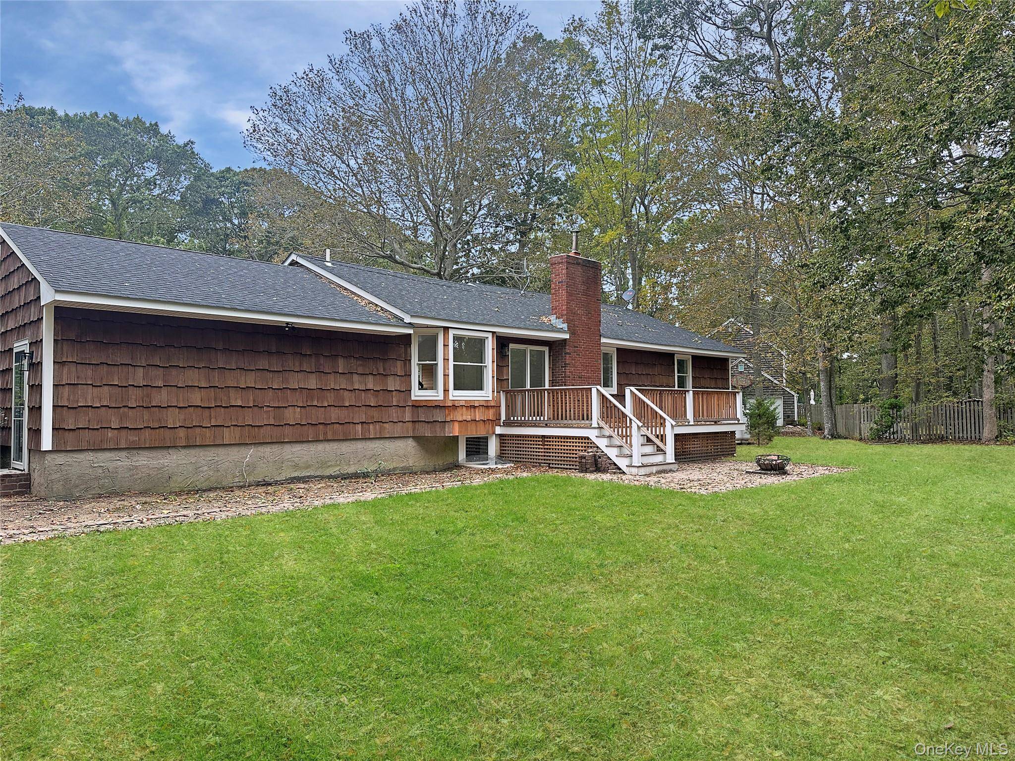 Aquebogue, NY 11901,12 Ida LN