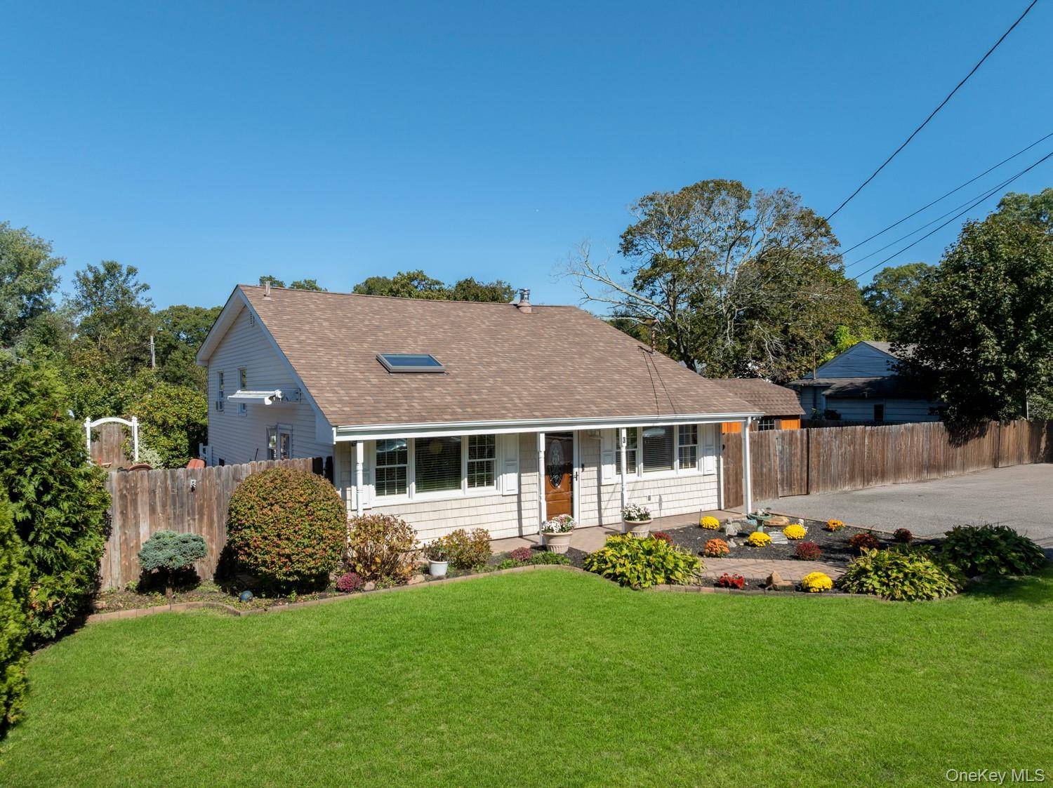 Mastic, NY 11950,3 Hoover CT