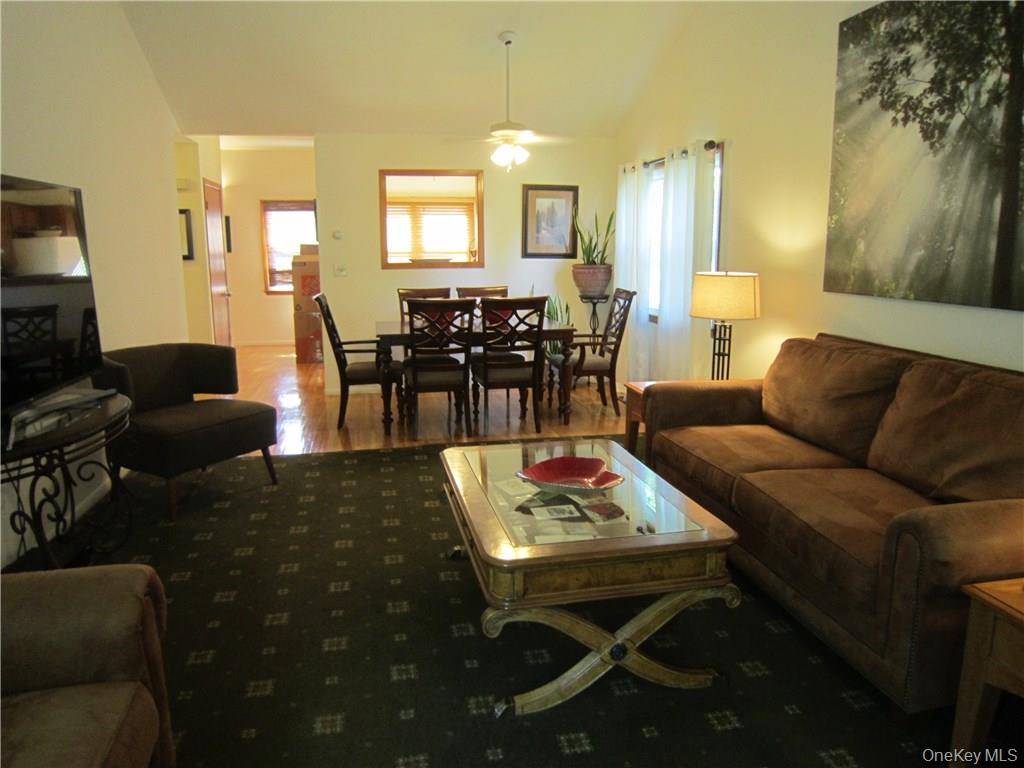 Nanuet, NY 10954,135 West Nyack RD #18