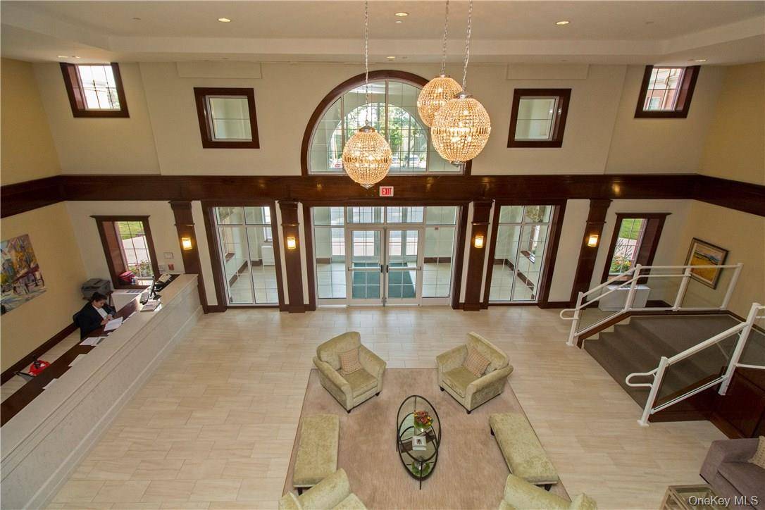Larchmont, NY 10538,10 Byron Place