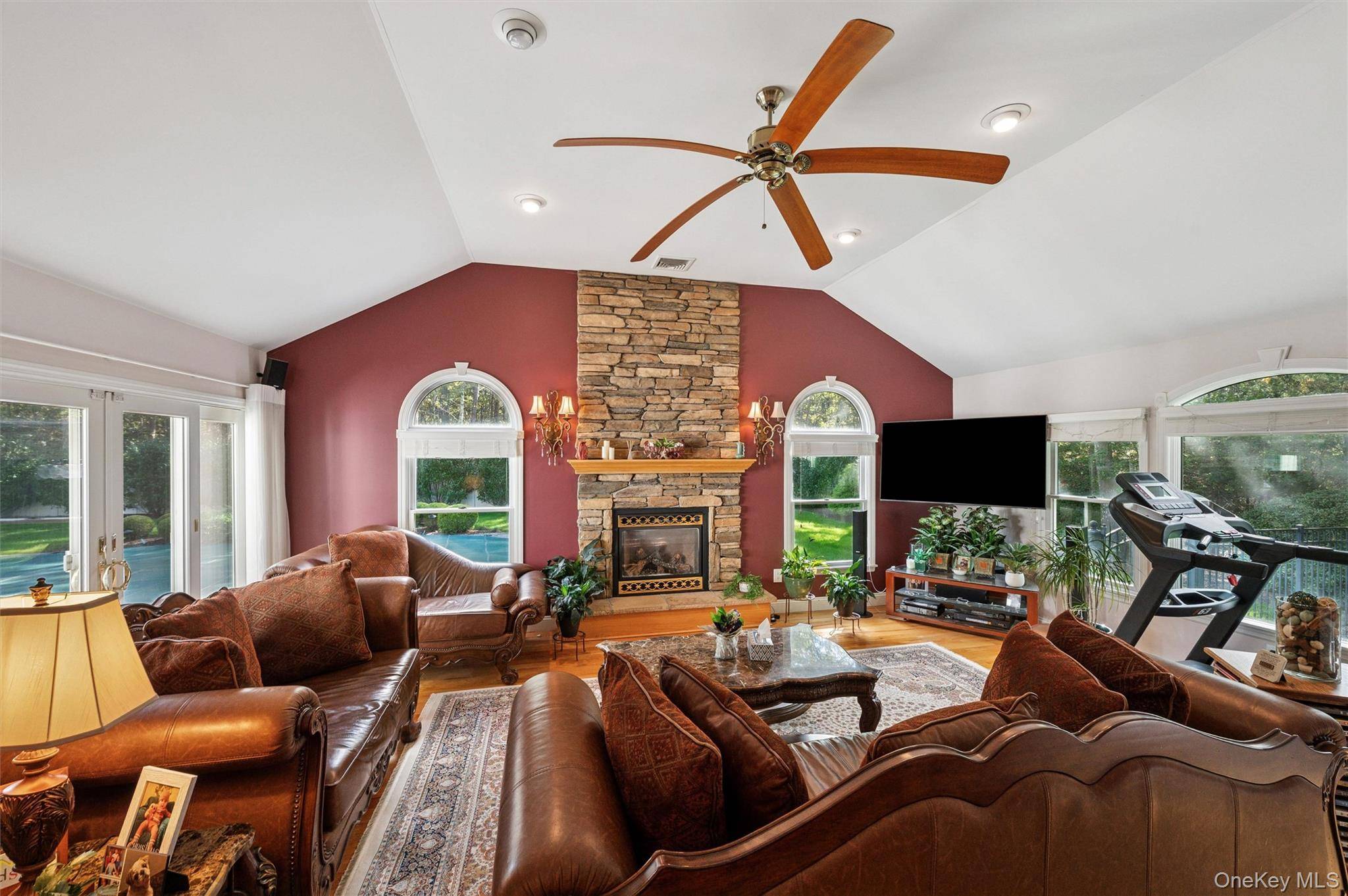 Manorville, NY 11949,4 Palace CT