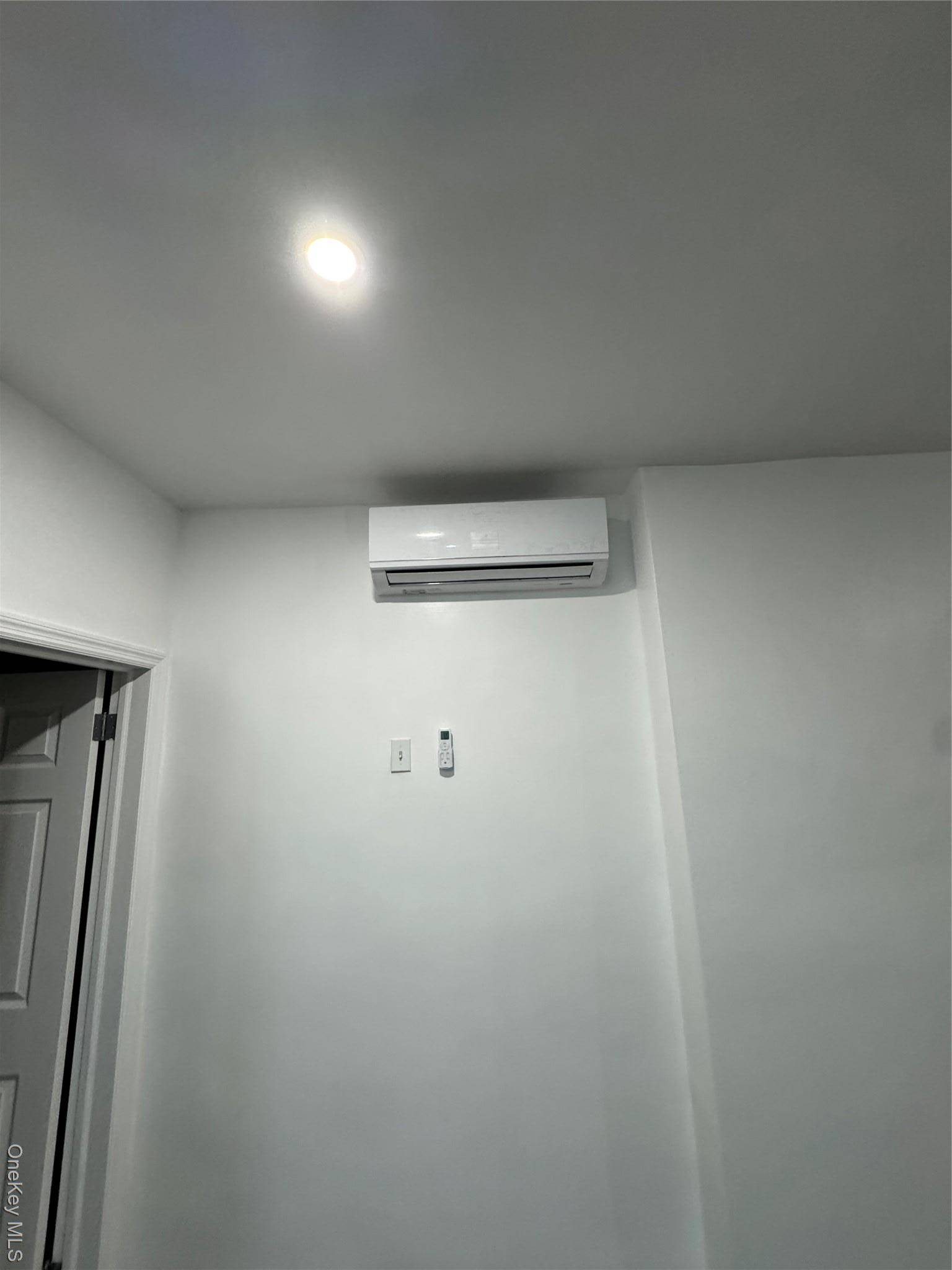 New York (manhattan), NY 10002,106 RIVINGTON ST